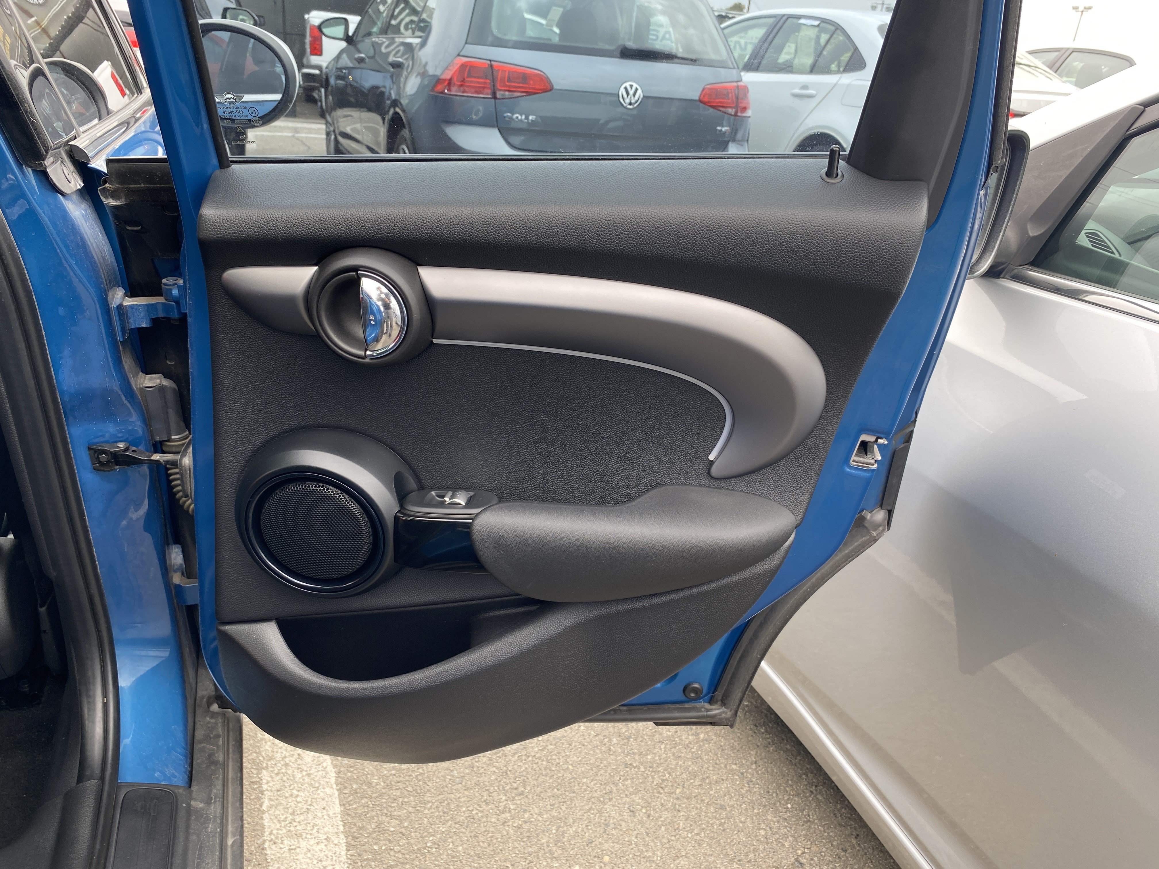 Used 2024 MINI Cooper 4-Door Hardtop FWD image 25