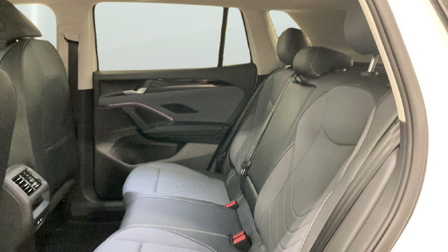 New 2026 Volkswagen Tiguan SE AWD/4WD image 16