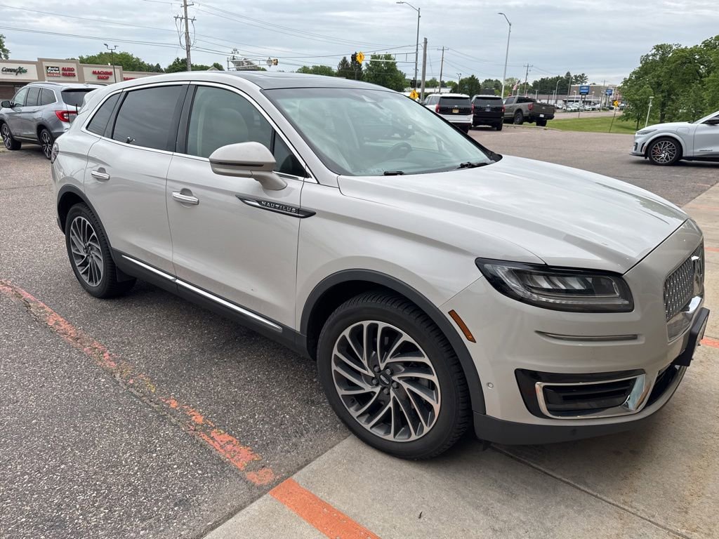 Used 2019 Lincoln Nautilus Reserve w/ Drivers Assistance Package AWD/4WD image 3