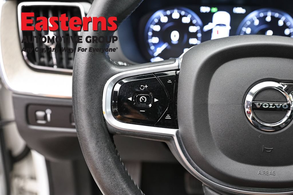 Used 2021 Volvo XC60 T5 Inscription AWD/4WD image 15