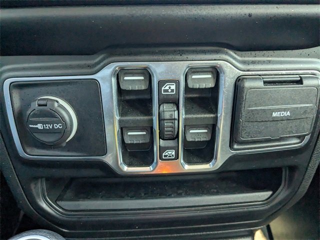 Used 2022 Jeep Gladiator Sport image 23