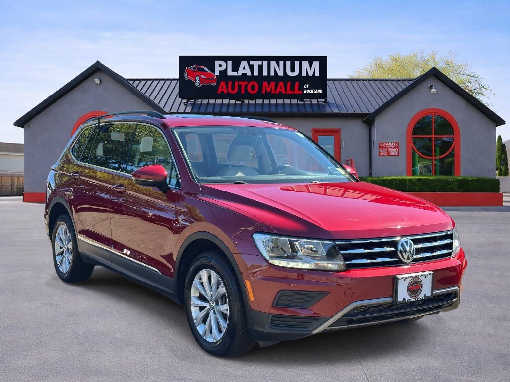 Used 2018 Volkswagen Tiguan SE w/ Panoramic Sunroof Package
