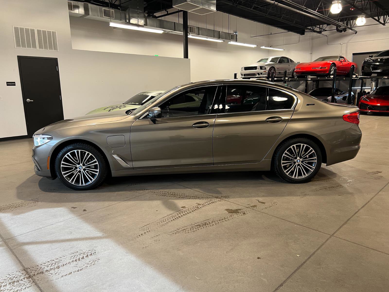 Used 2019 BMW 530e xDrive 530e xDrive iPerformance w/ Premium Package image 6