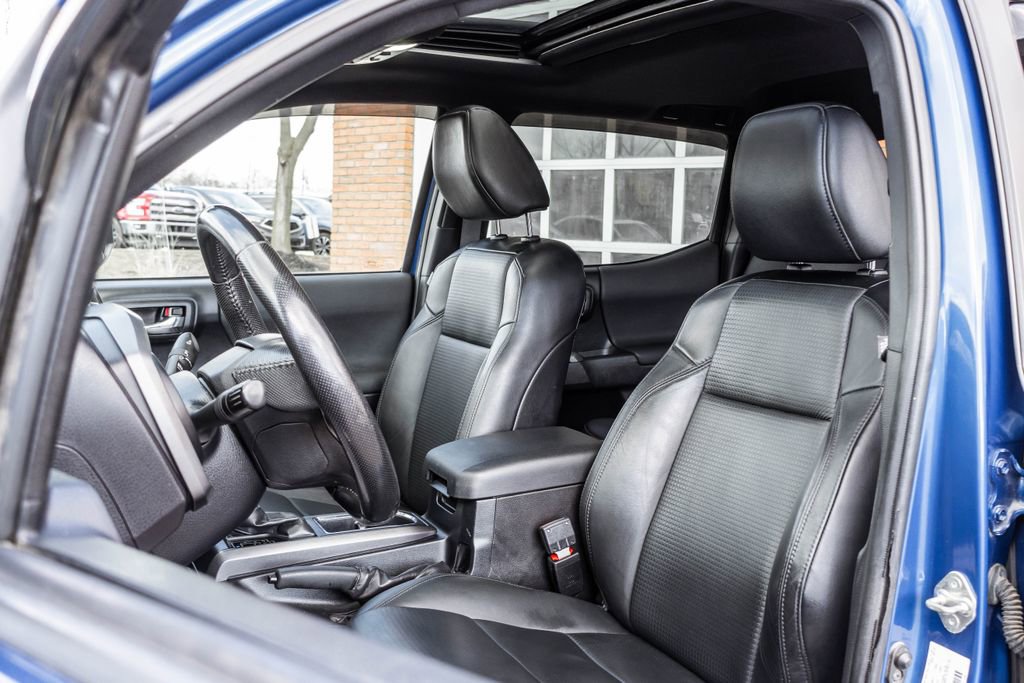 Used 2018 Toyota Tacoma TRD Off-Road image 7