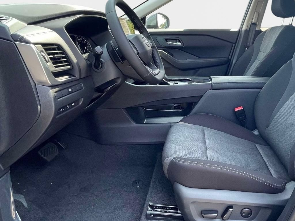 New 2026 Nissan Rogue SV FWD image 15