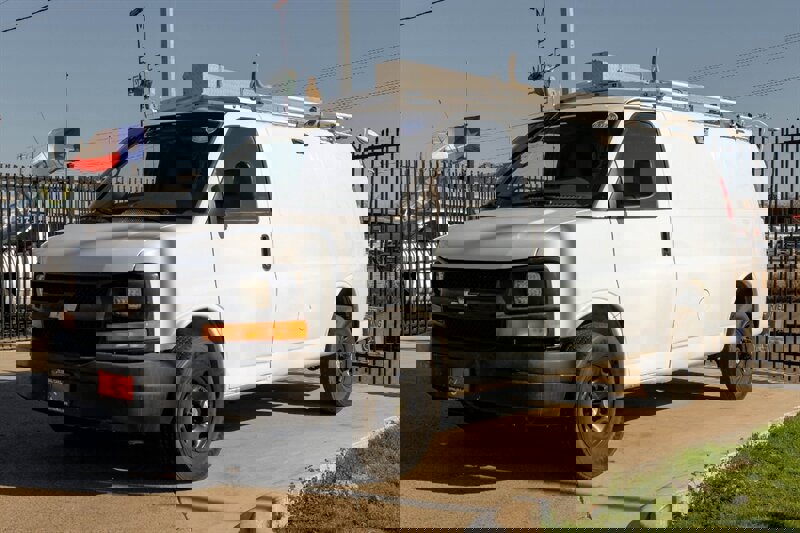 Used 2012 Chevrolet Express 2500 image 6