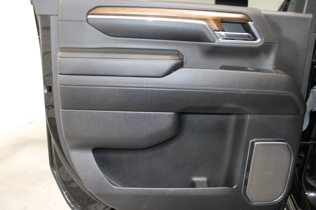 Used 2024 Chevrolet Silverado 2500 High Country image 26