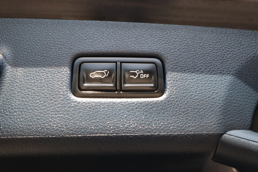 Used 2025 Kia Carnival EX FWD image 39