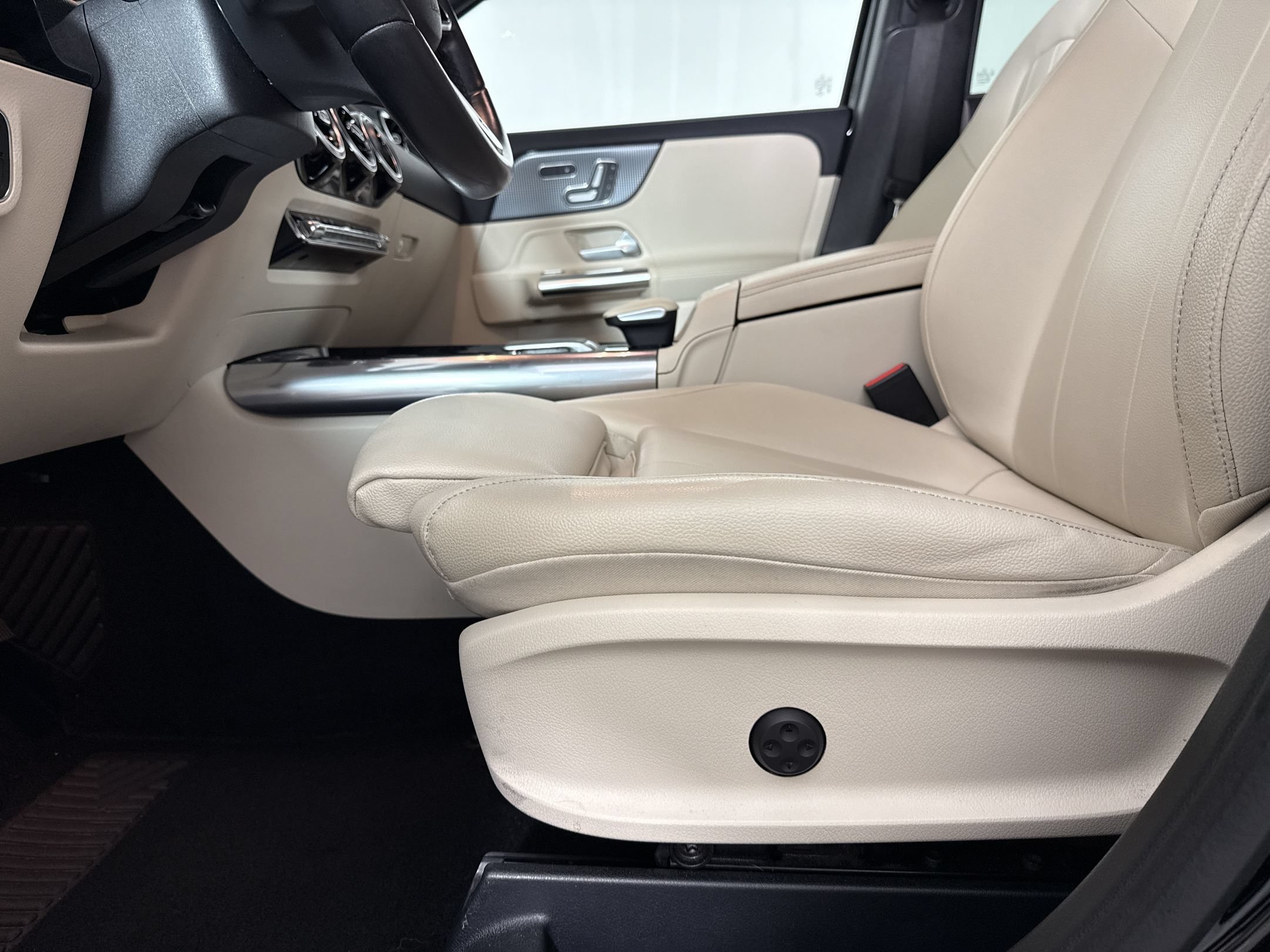 Used 2021 Mercedes-Benz GLA 250 image 22