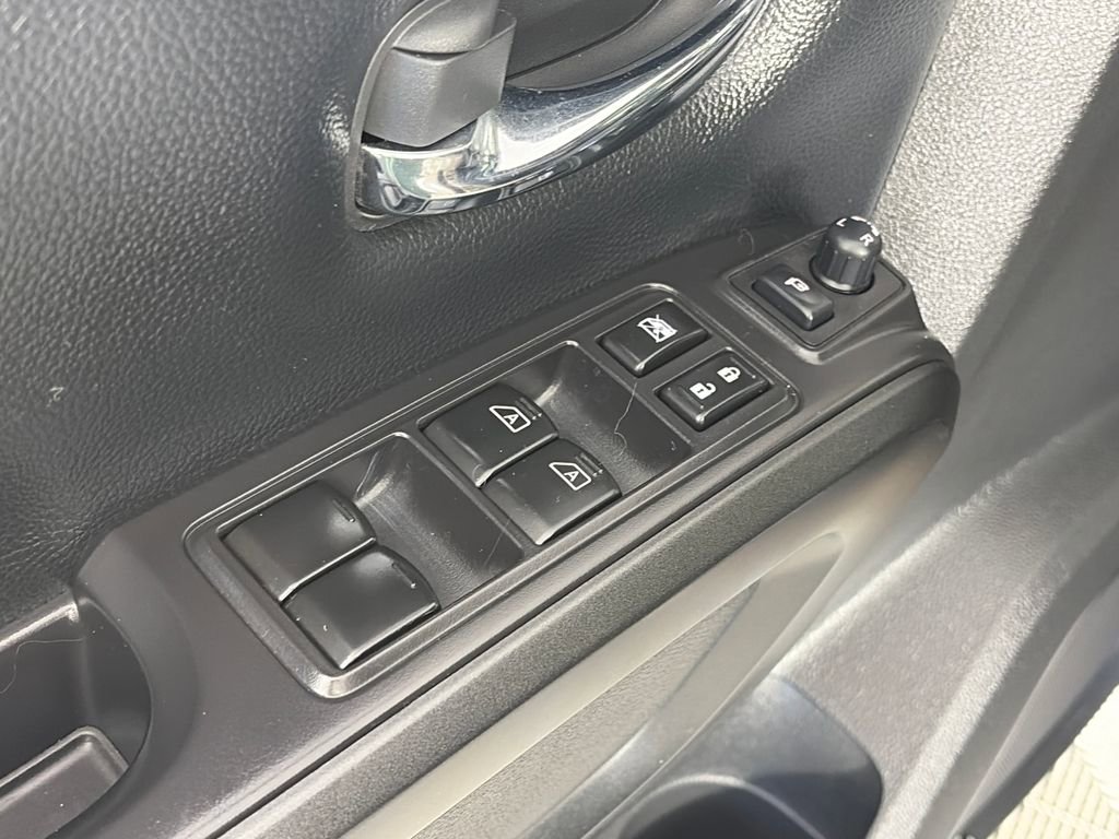 Used 2022 Nissan Titan PRO-4X w/ Pro-4x Convenience Package image 25