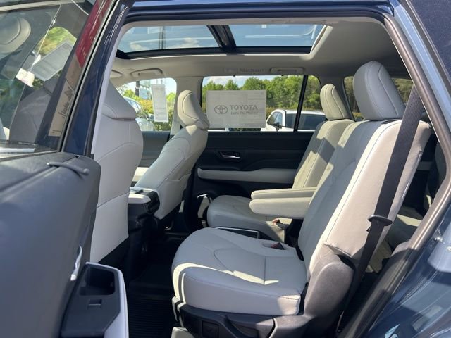 Used 2026 Toyota Grand Highlander FWD image 19
