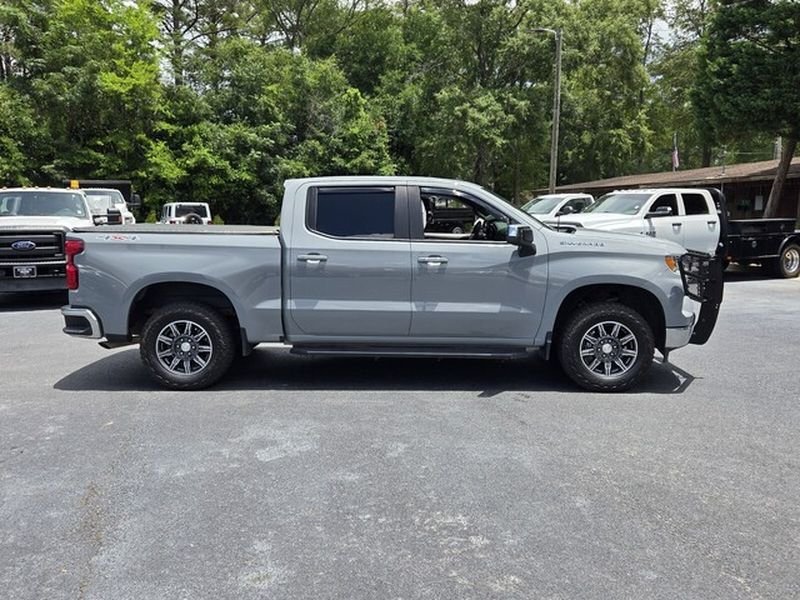 Used 2024 Chevrolet Silverado 1500 LT AWD/4WD image 17