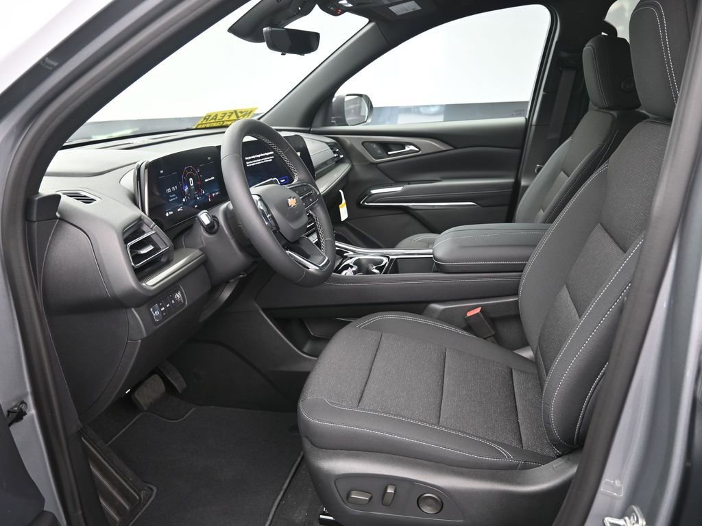 New 2026 Chevrolet Traverse LT w/ Driver Confidence Package image 10