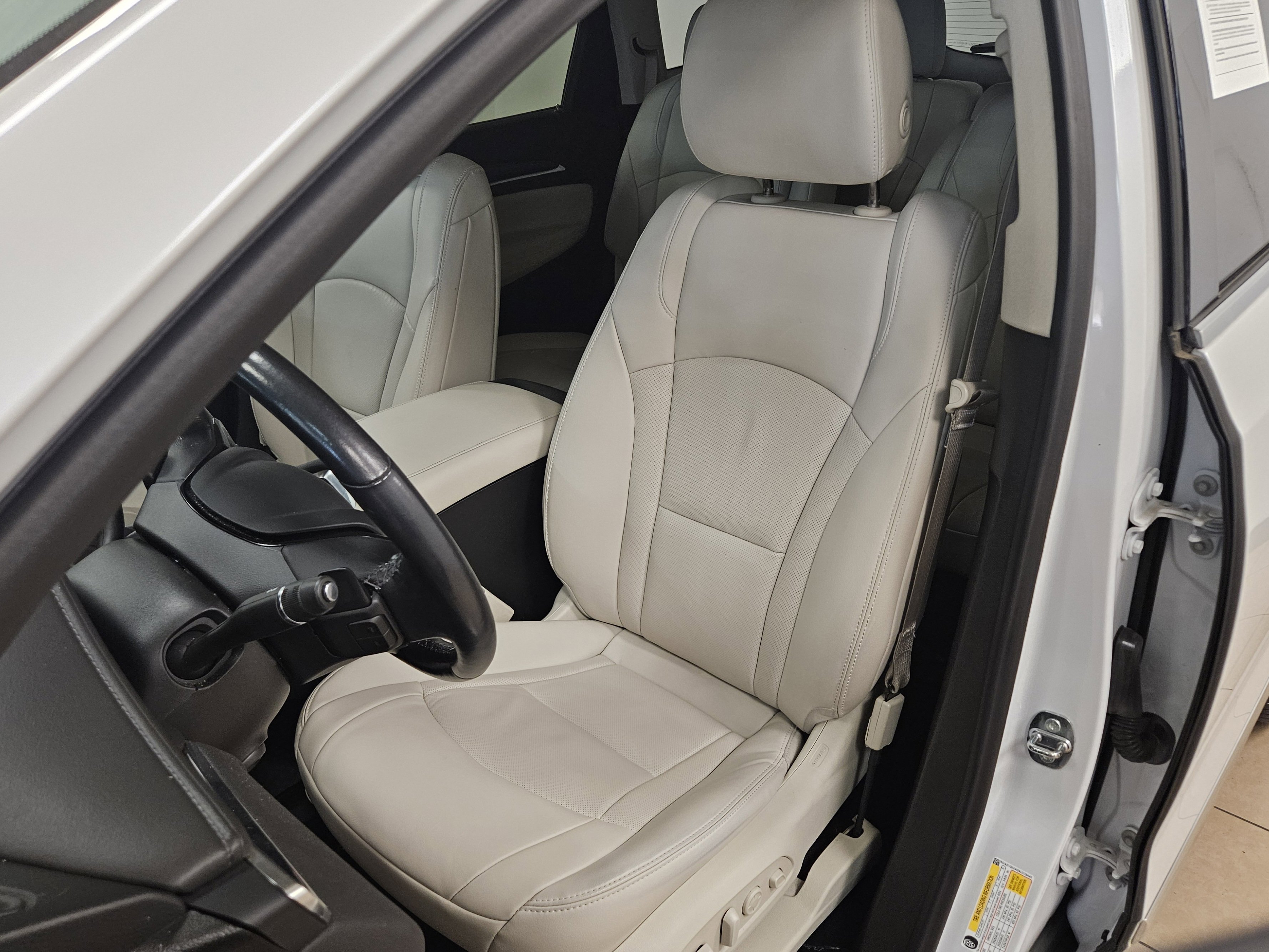 Used 2022 Buick Enclave Premium w/ Experience Buick Package image 41