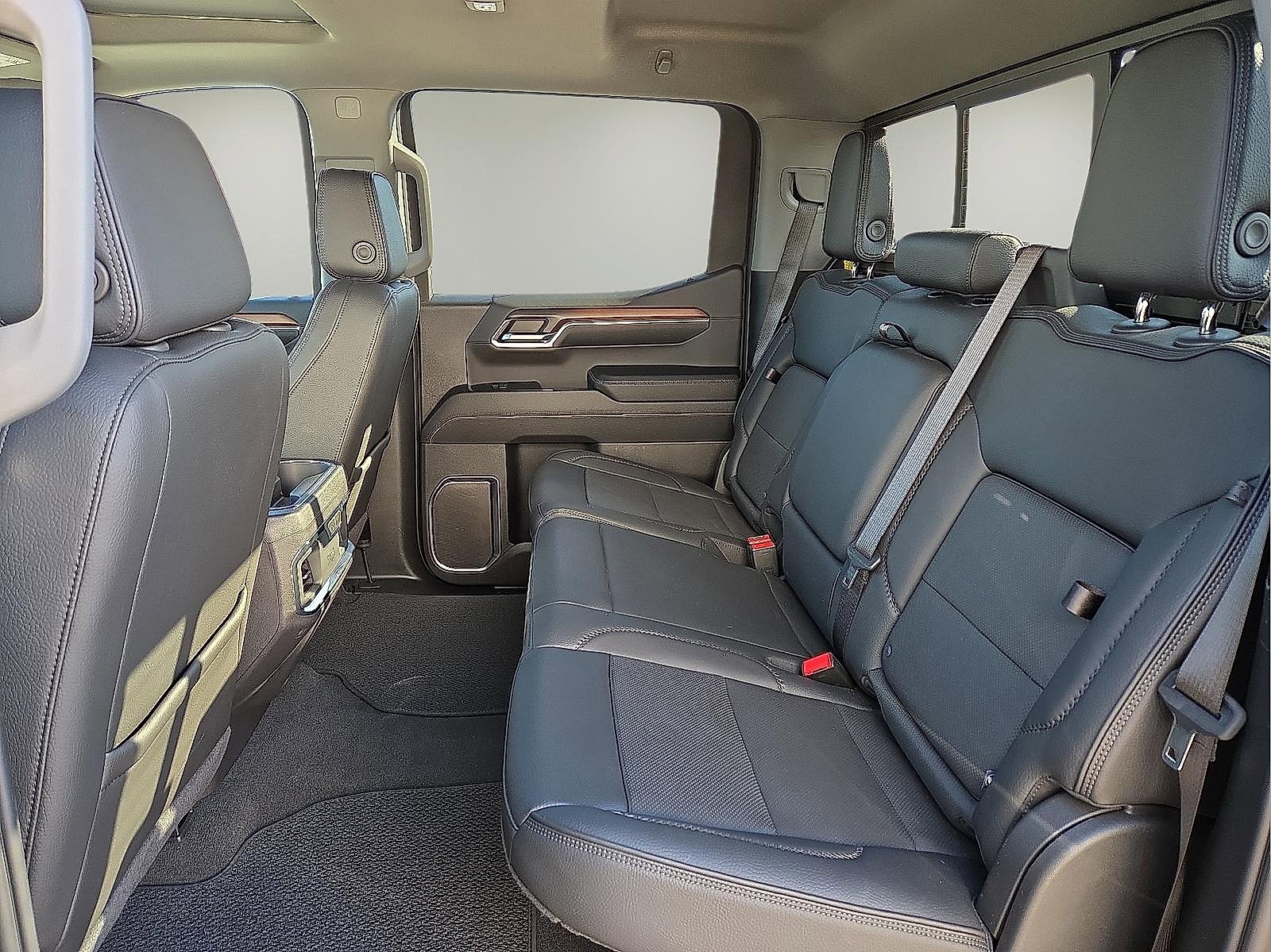 Used 2024 GMC Sierra 1500 Denali image 7