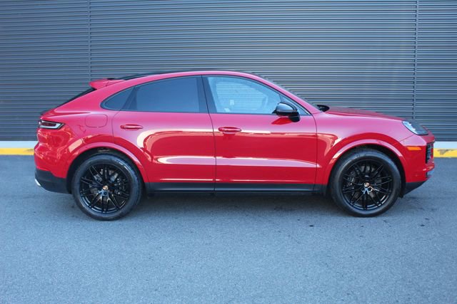 Certified 2025 Porsche Cayenne Coupe image 9