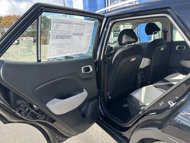 New 2026 Hyundai Venue SEL FWD image 31