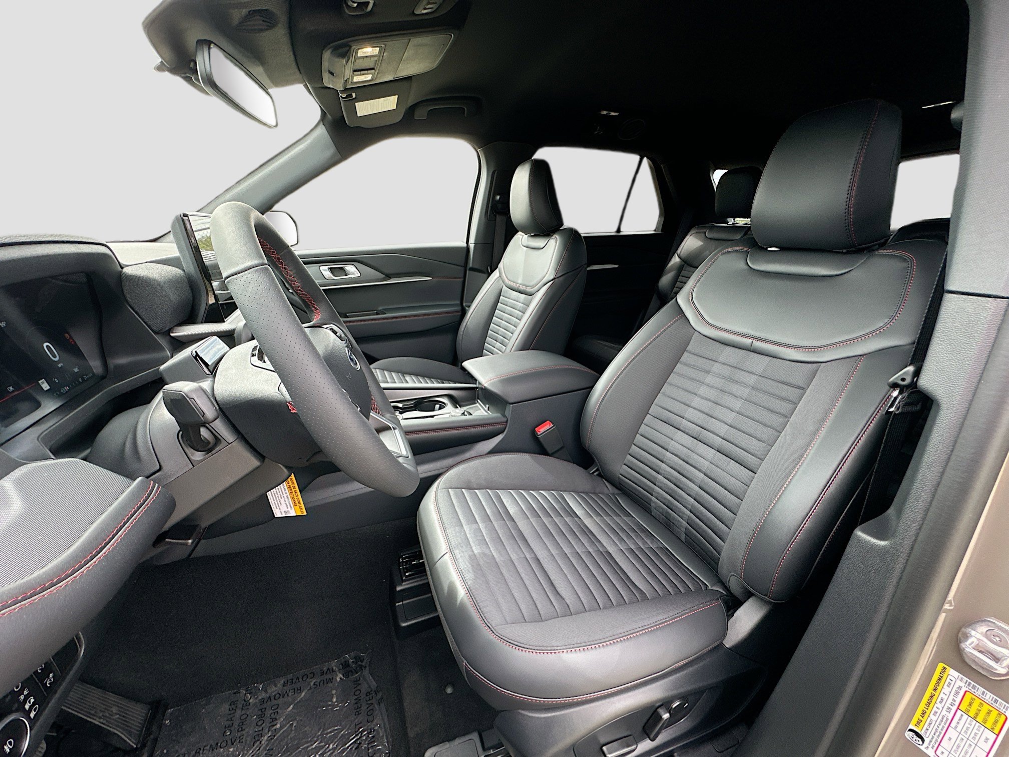 New 2026 Ford Explorer ST-Line w/ ST-Line Street Pack image 15