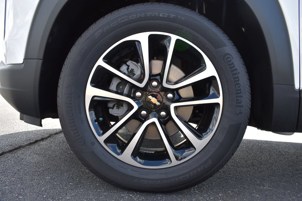 New 2026 Chevrolet TrailBlazer LT w/ Convenience Package FWD image 17