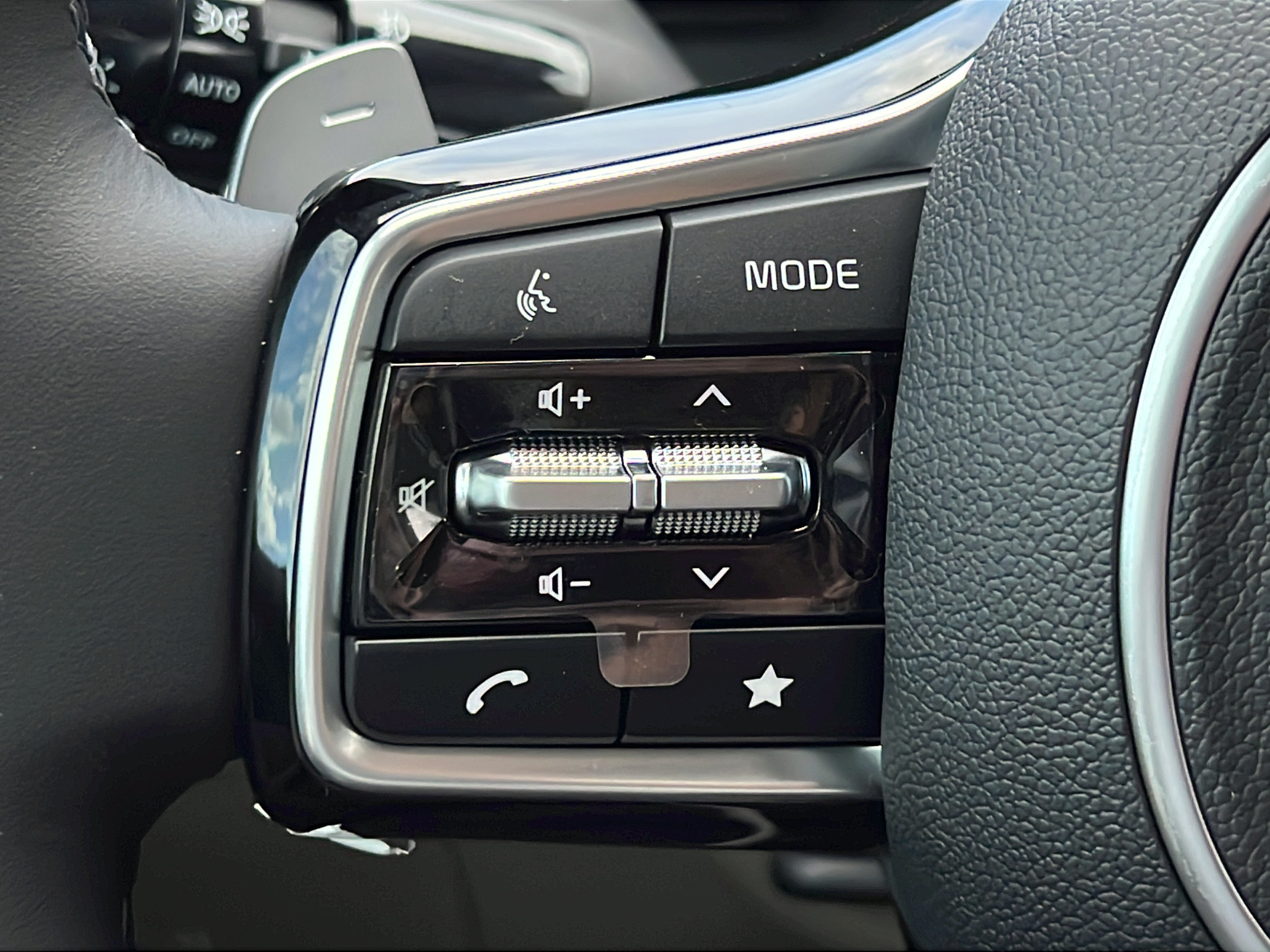 New 2026 Kia Carnival SX FWD image 20