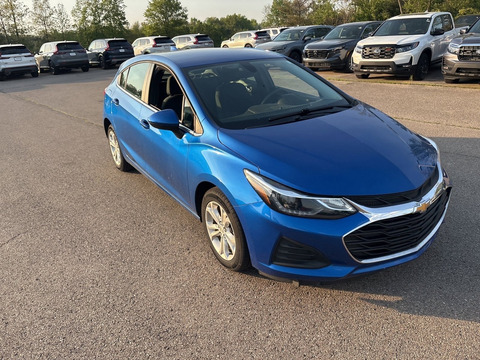 Used 2019 Chevrolet Cruze LT FWD image 17