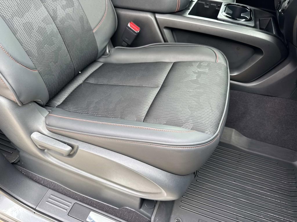 Used 2023 Nissan Titan PRO-4X image 24