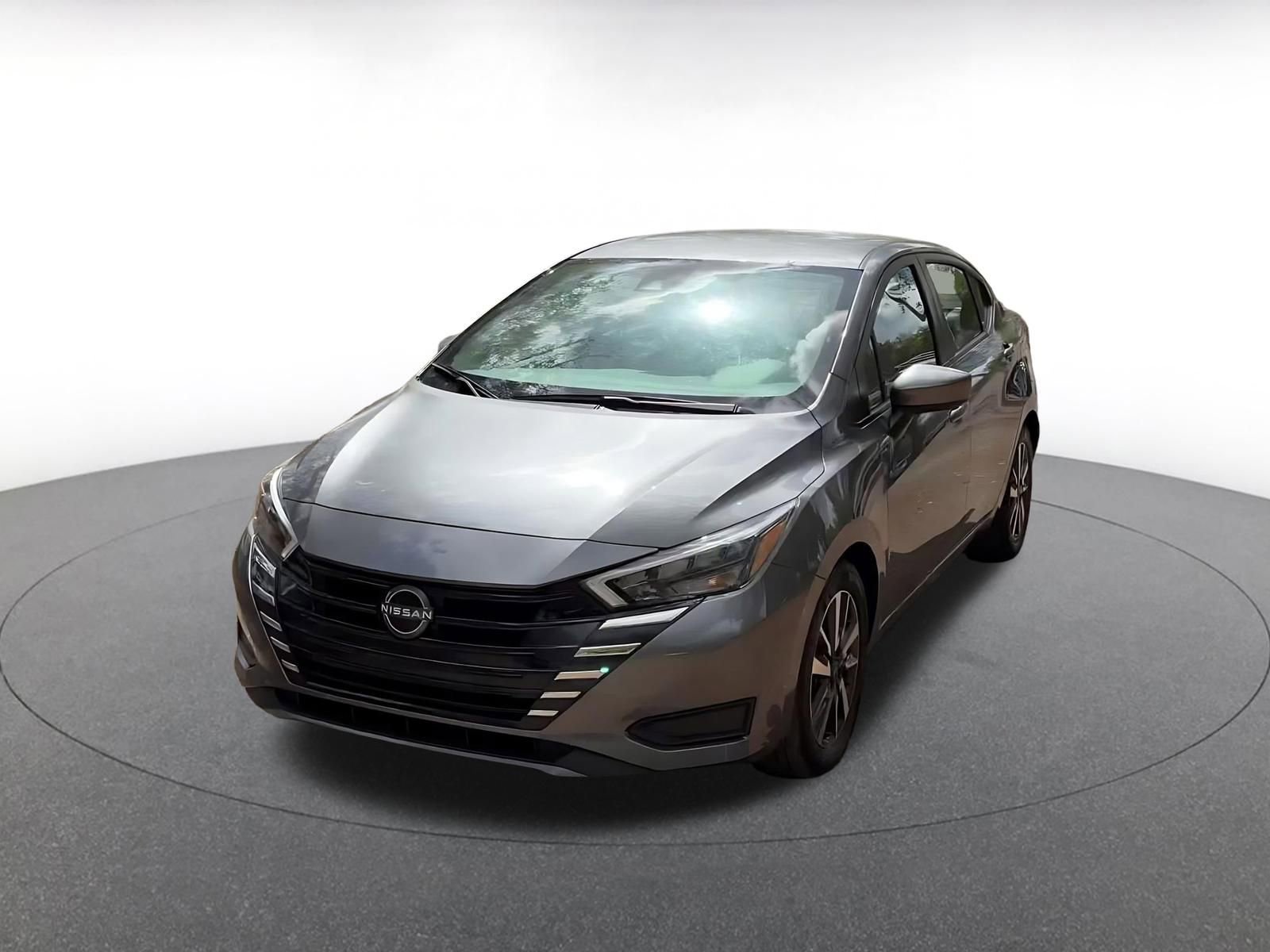Used 2025 Nissan Versa SV FWD image 7
