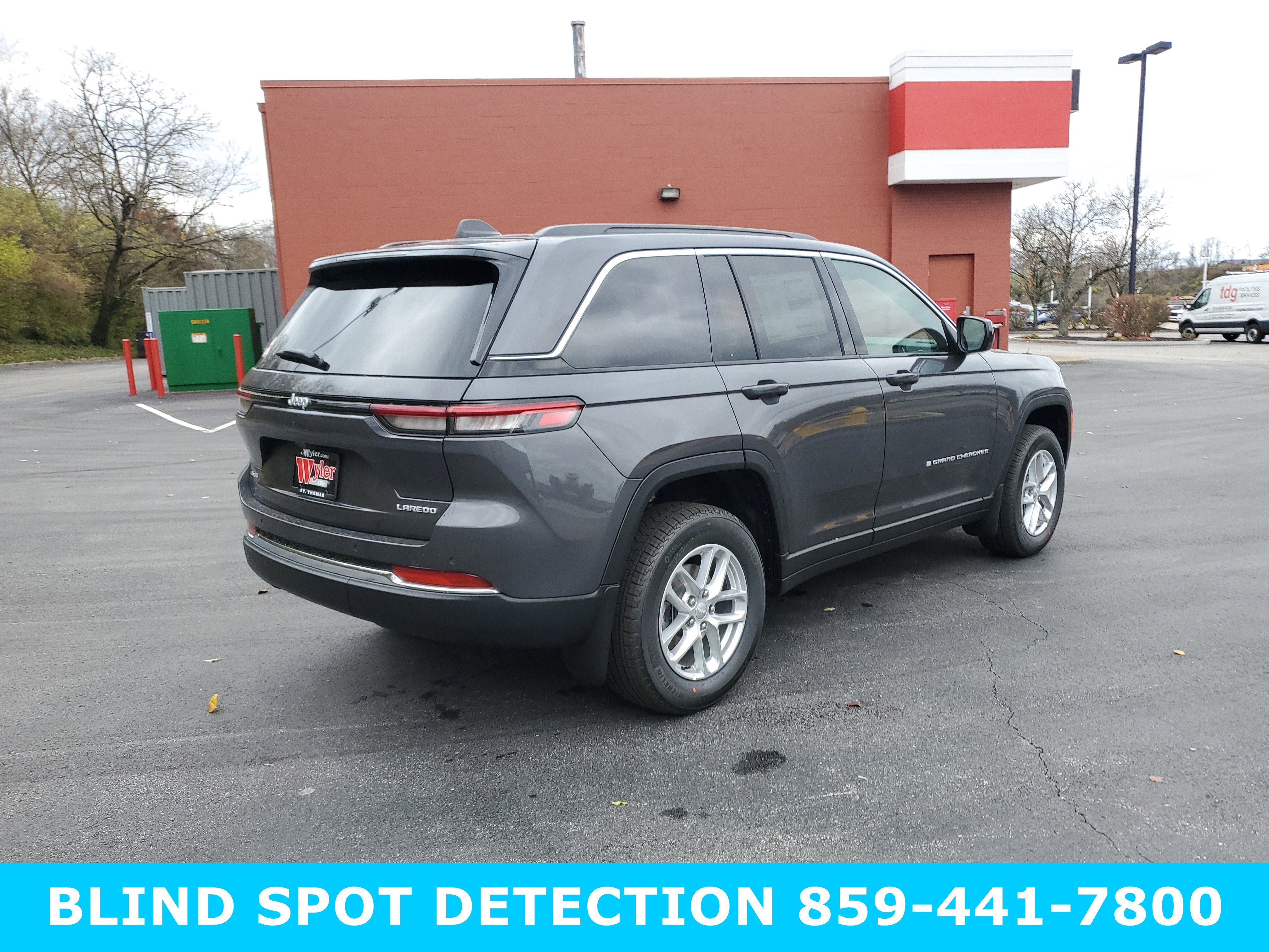 New 2025 Jeep Grand Cherokee Laredo w/ Luxury Tech Group I image 4