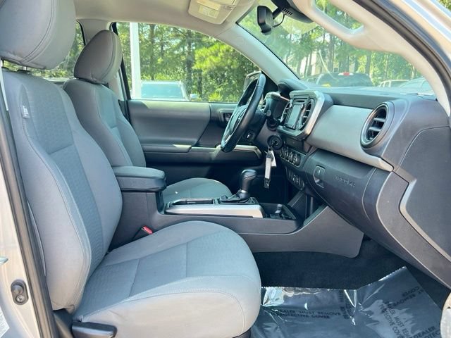 Used 2019 Toyota Tacoma SR5 AWD/4WD image 16