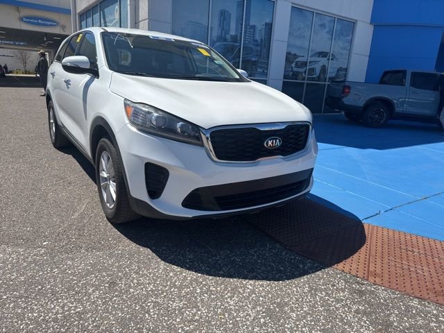 Used 2020 Kia Sorento LX image 2