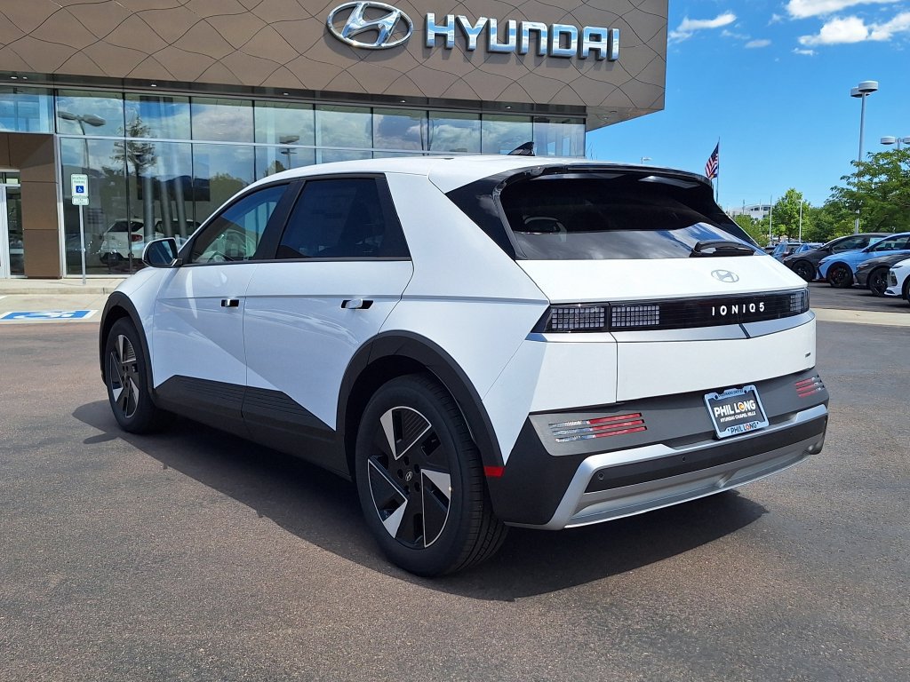 New 2026 Hyundai Ioniq 5 SE AWD/4WD image 5