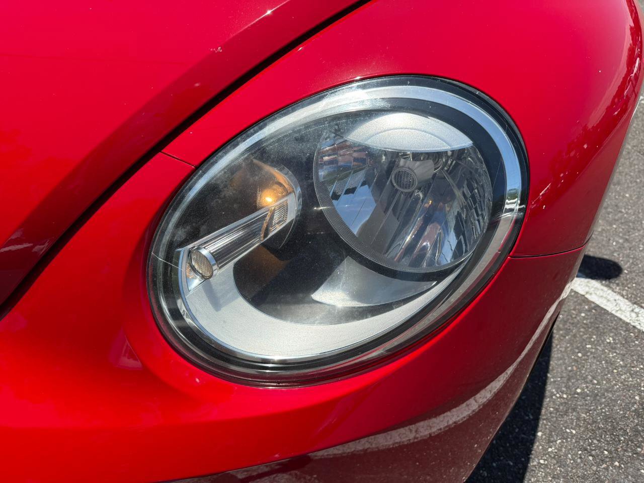 Used 2013 Volkswagen Beetle 2.0T FWD image 12