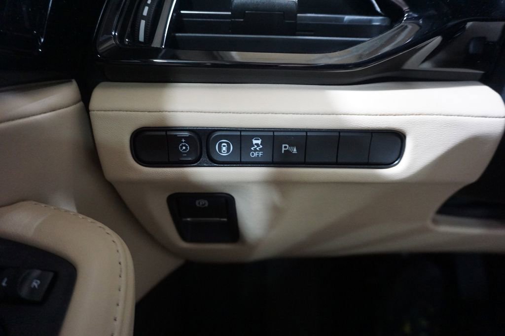 Used 2023 Acura MDX SH-AWD w/ Technology Package image 5