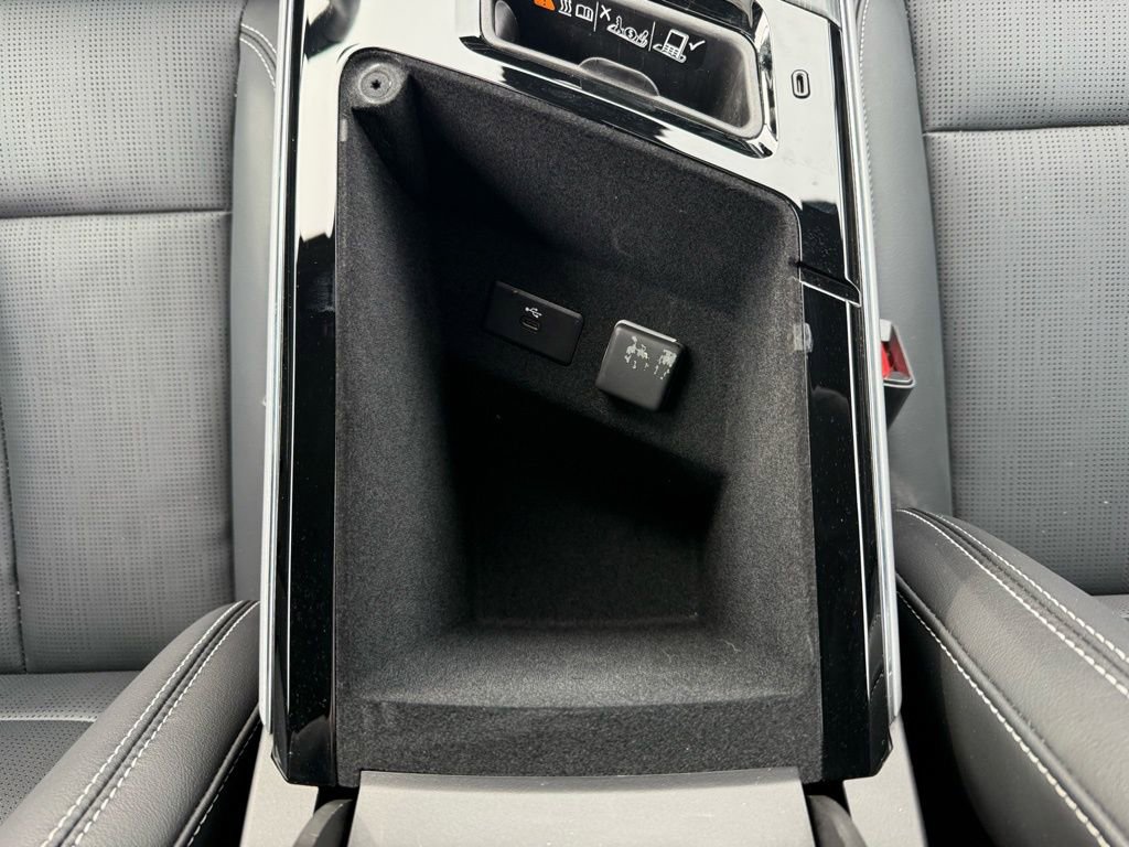 Certified 2025 Cadillac Lyriq Luxury w/ LPO, Floor Liner Package image 27