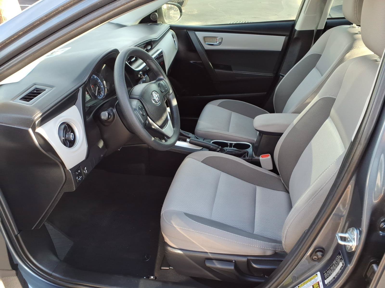 Used 2018 Toyota Corolla LE w/ Carpet Mat Package (TMS) FWD image 15