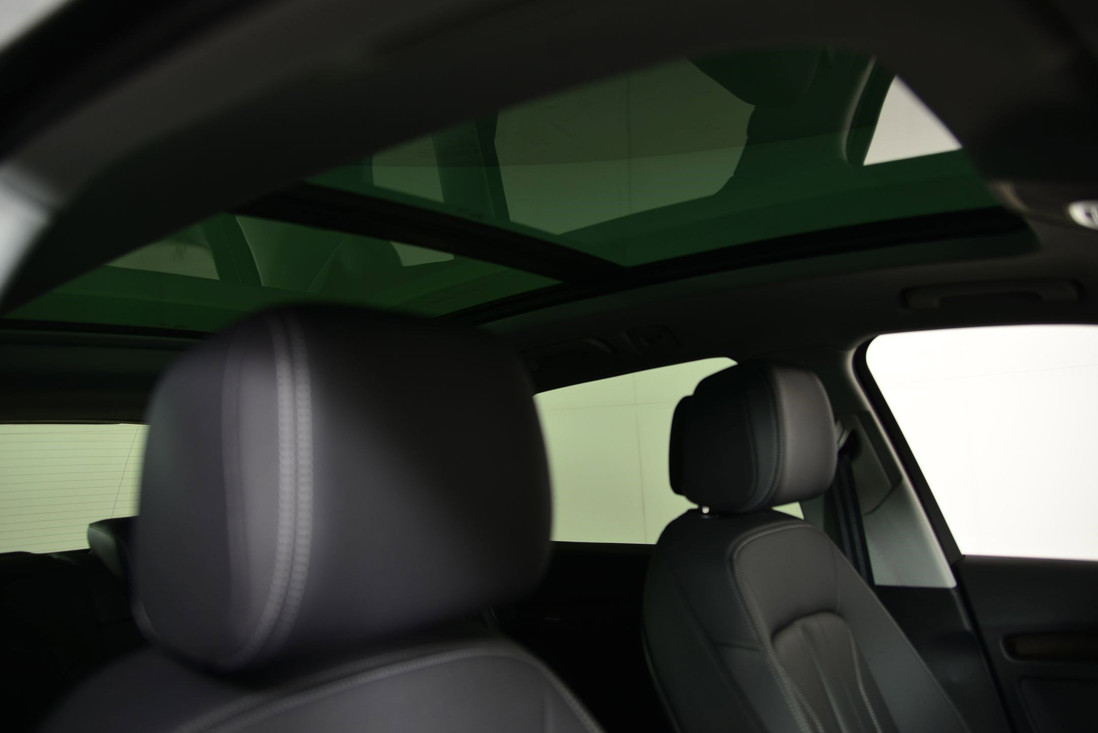 Certified 2025 Audi Q5 2.0T Premium w/ Convenience Plus Package image 12