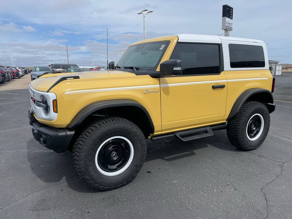 Used 2024 Ford Bronco Heritage Edition AWD/4WD image 6