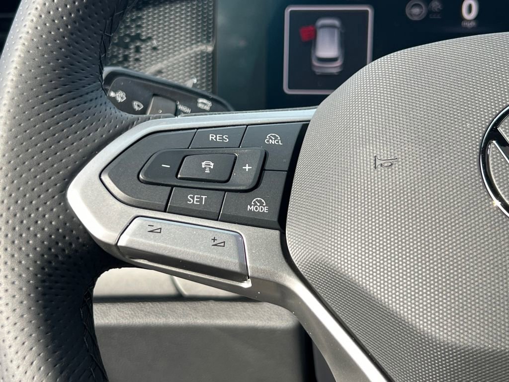 New 2026 Volkswagen Tiguan SE R-Line image 30