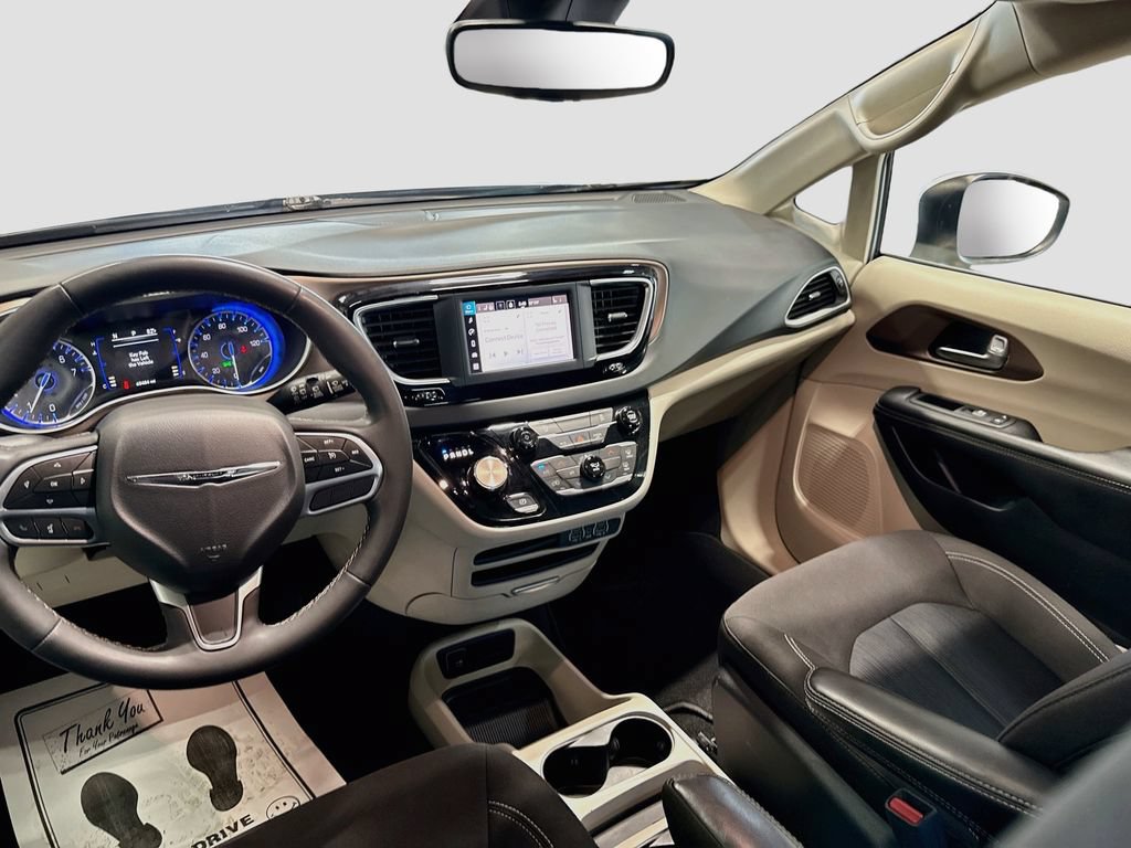 Used 2023 Chrysler Voyager LX FWD image 20