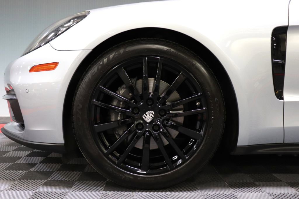 Used 2019 Porsche Panamera 4 AWD/4WD image 79
