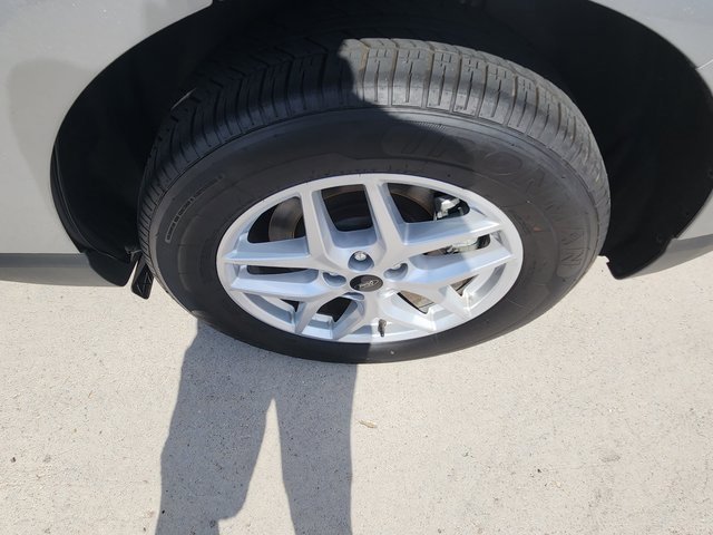 Used 2023 Ford Edge SEL image 39