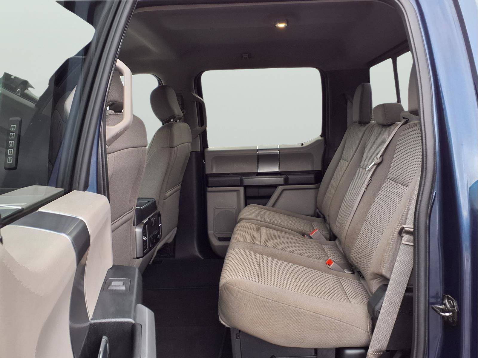 Used 2018 Ford F350 XLT w/ XLT Premium Package AWD/4WD image 12