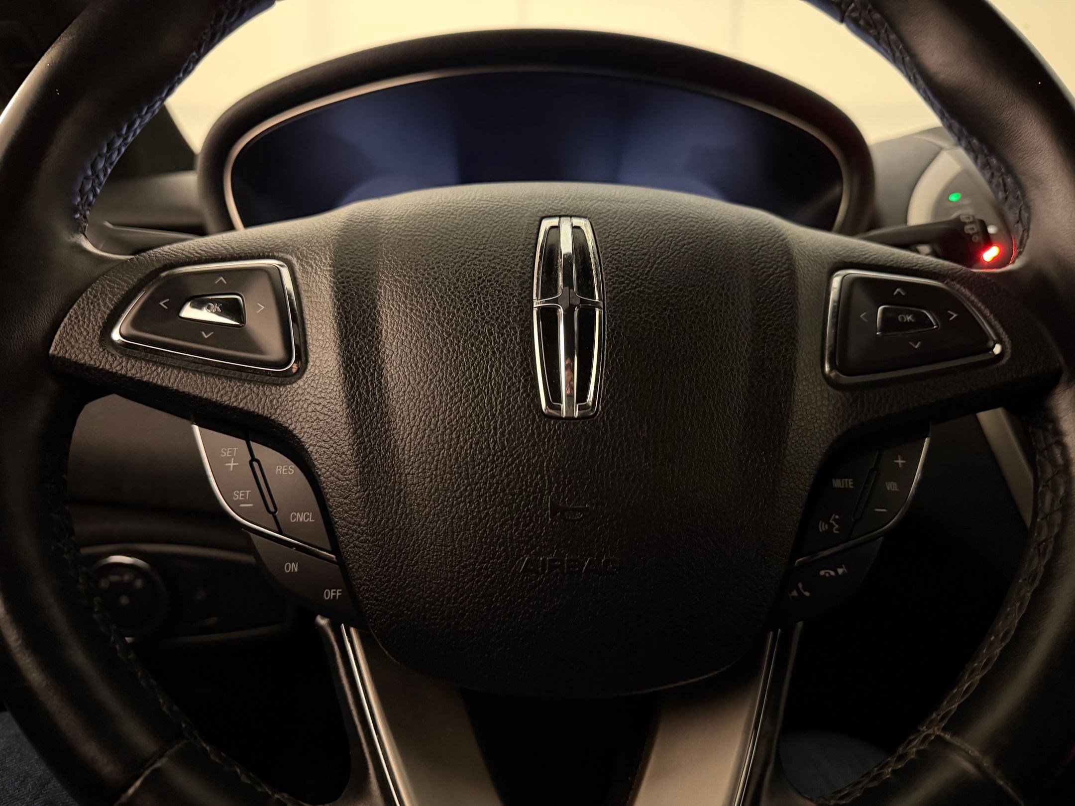 Used 2015 Lincoln MKC AWD w/ Equipment Group 101A Select image 15