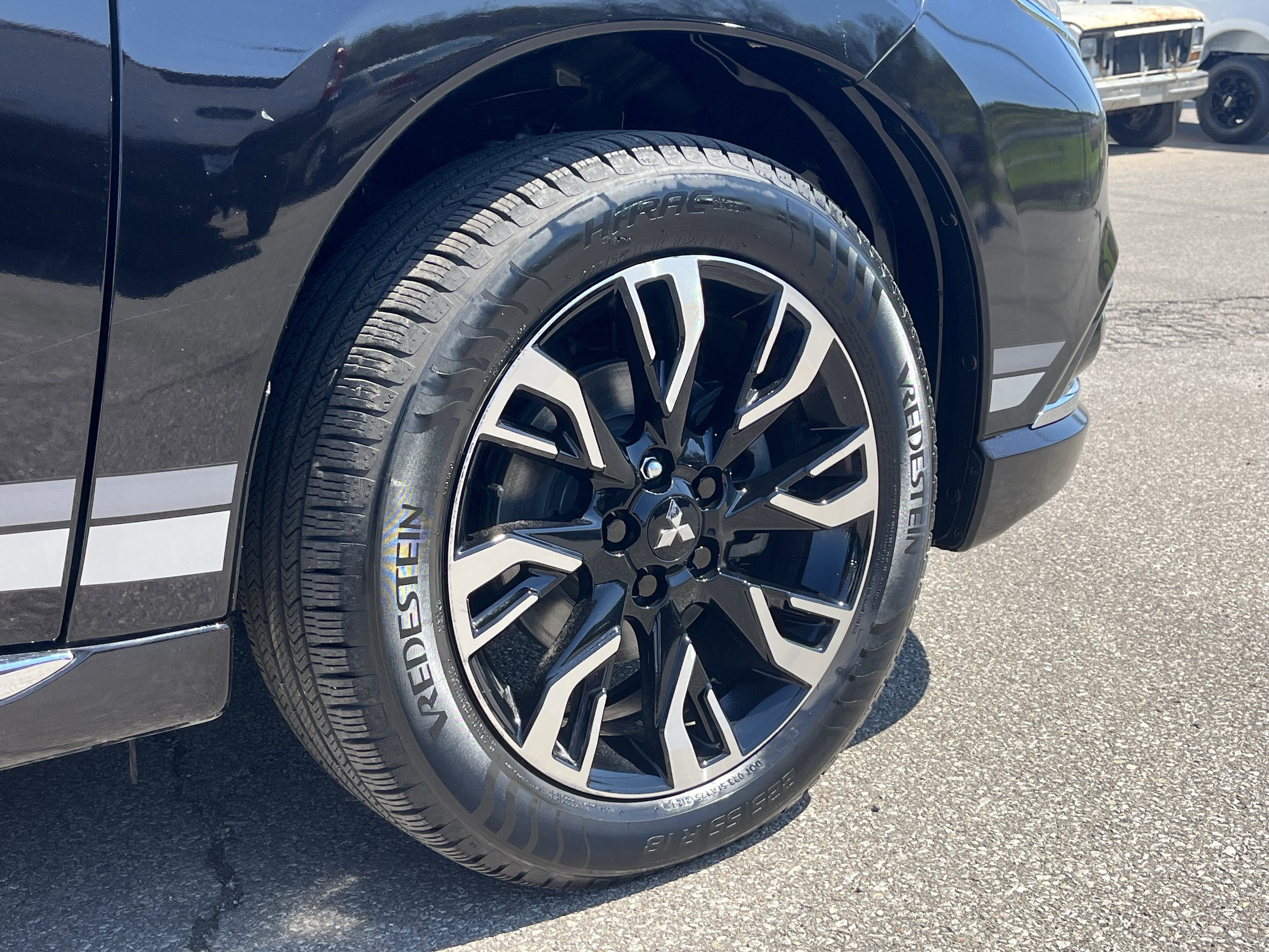 Used 2018 Mitsubishi Outlander SEL image 9