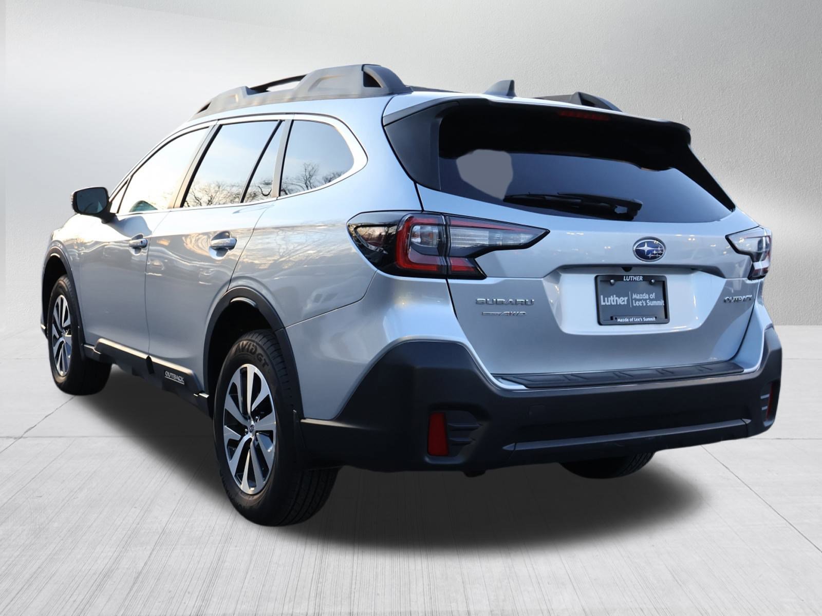 Used 2021 Subaru Outback Premium image 5