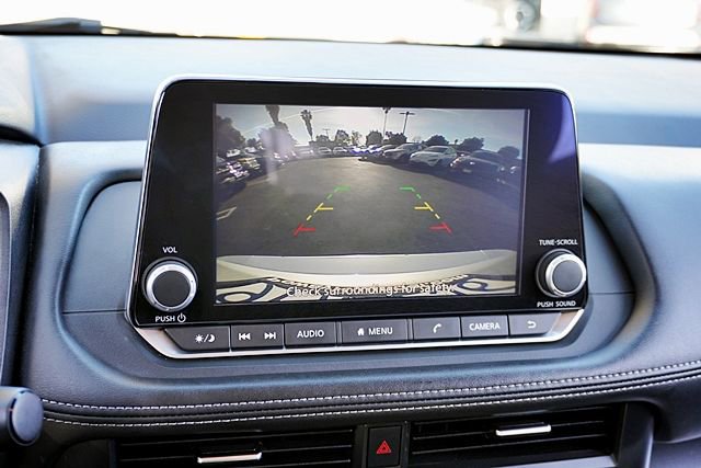 Used 2024 Nissan Rogue SV image 27