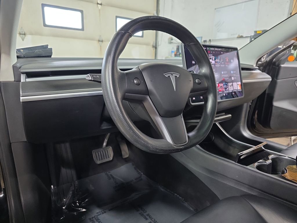 Used 2018 Tesla Model 3 Long Range image 15