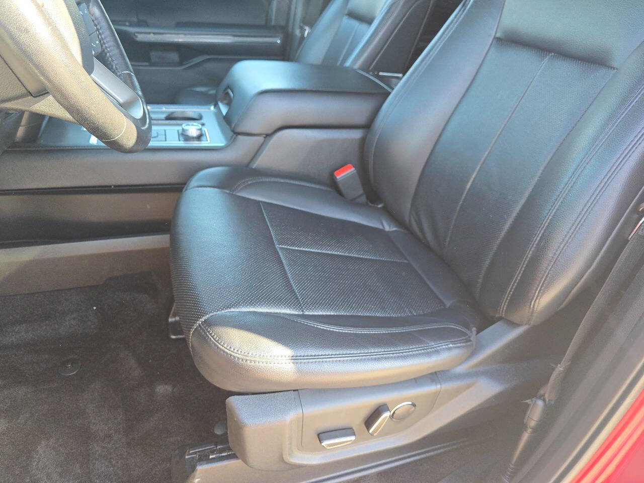 Used 2019 Ford Expedition Max XLT w/ Equipment Group 202A image 28