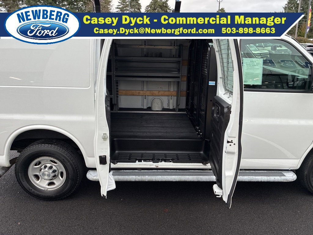 Used 2018 Chevrolet Express 2500 w/ Driver Convenience Package image 14