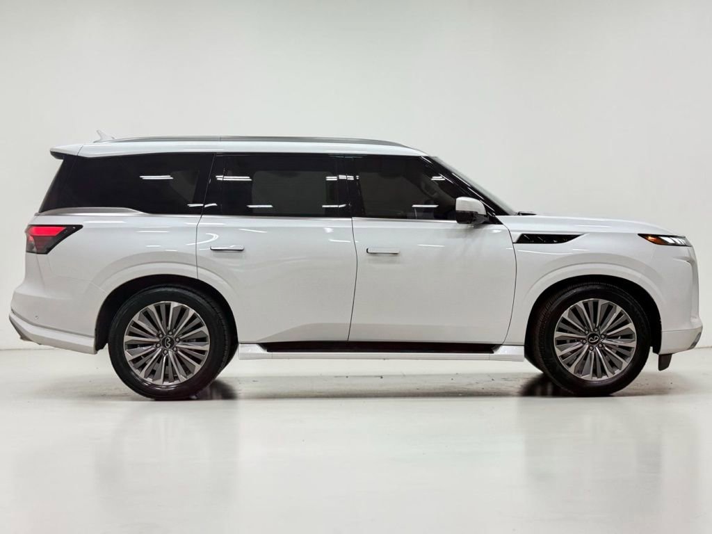Used 2025 INFINITI QX80 Sensory image 14